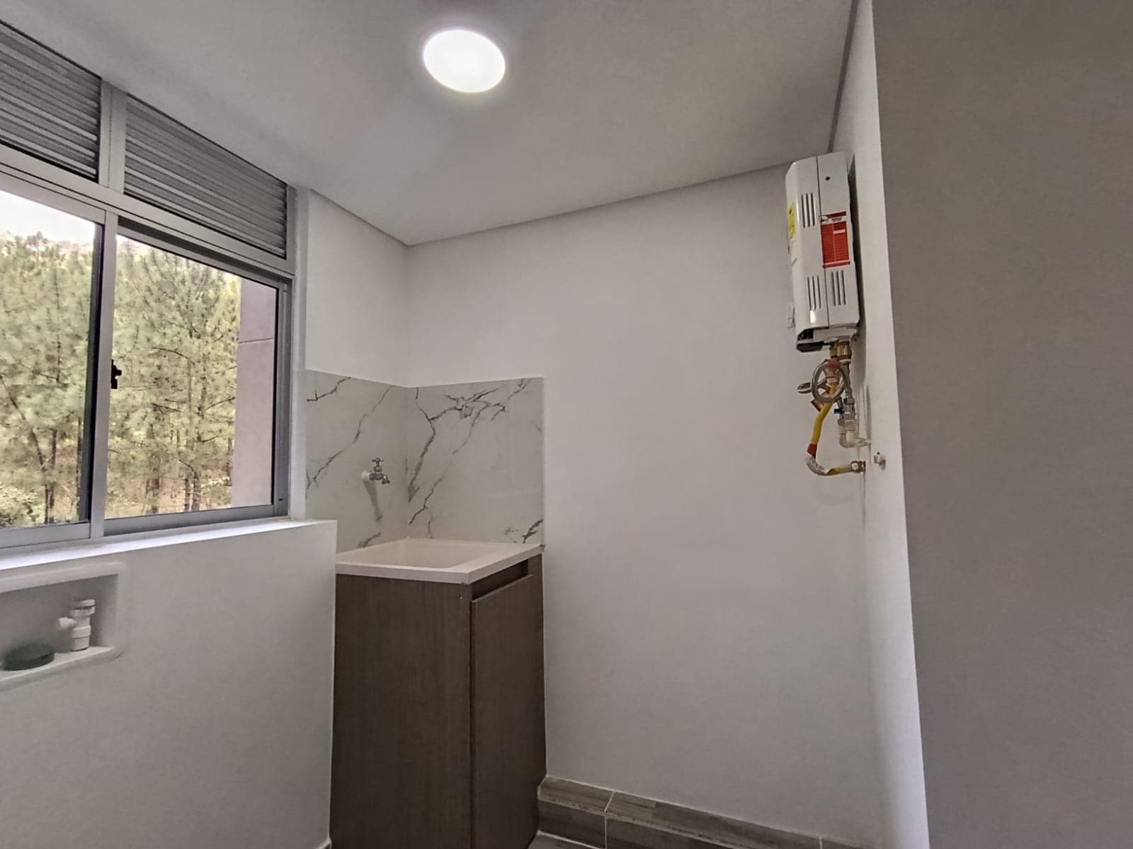 Apartamento en arriendo en Bucaros, Bello — foto 4 de 15