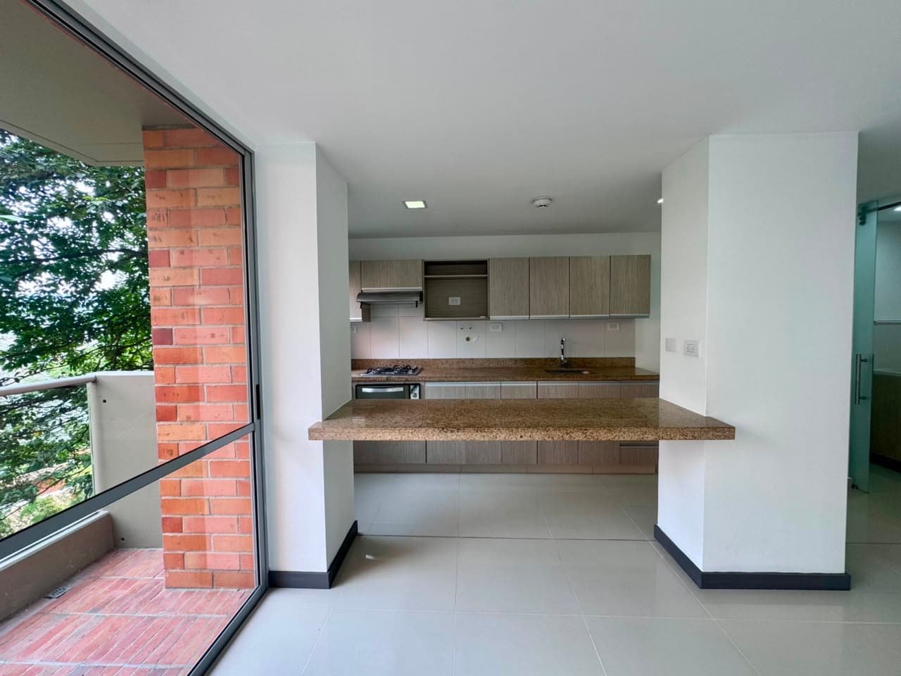 Apartamento en arriendo en Loma Del Chocho, Envigado — foto 3 de 18