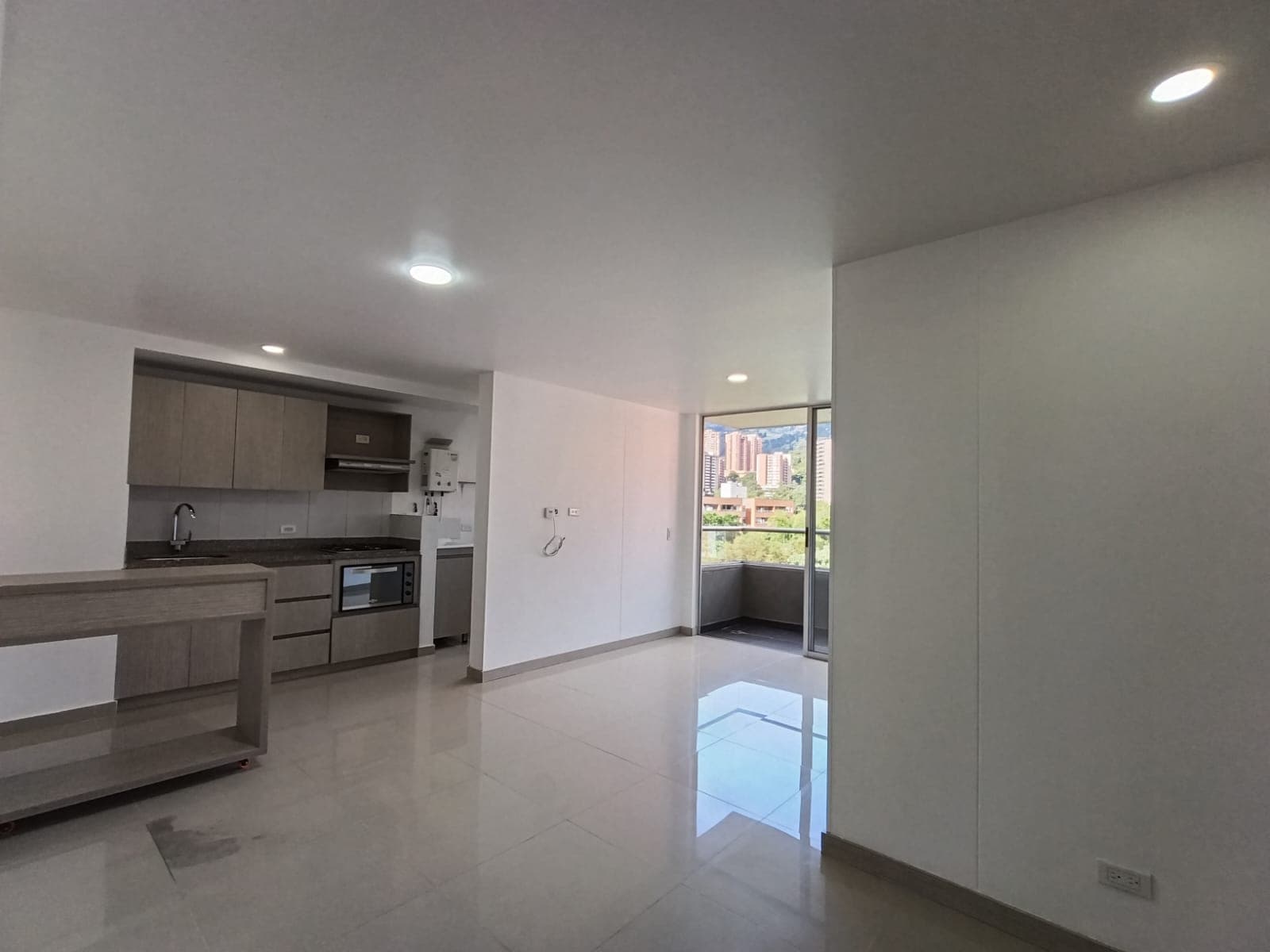 Apartamento en arriendo en Las Cometas, Envigado — foto 4 de 20