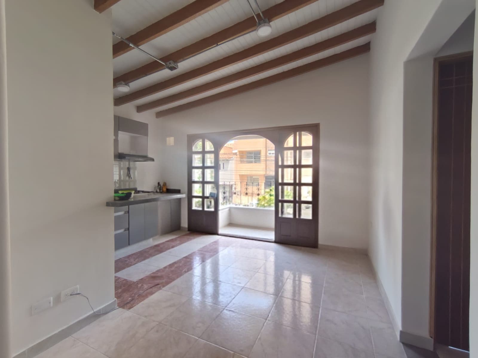 Apartamento en arriendo en Rosales, Belen, Medellín — foto 2 de 12
