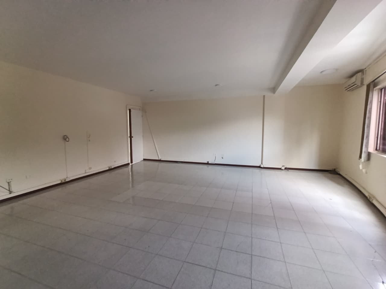Bodega en arriendo en Guayabal, Medellín — foto 1 de 10