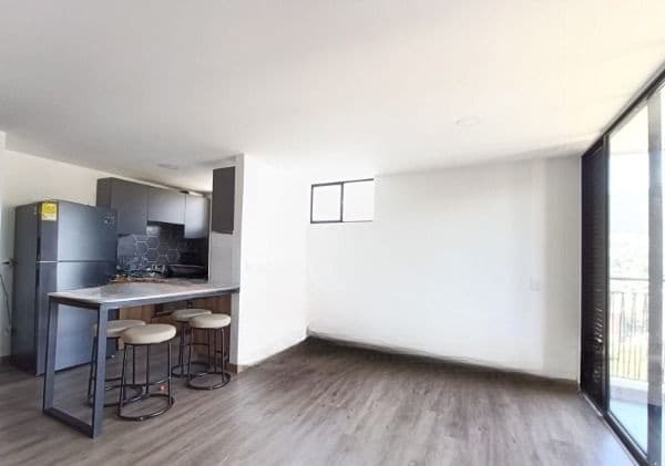 Apartamento en arriendo en Las Casitas, Envigado — foto 1 de 15
