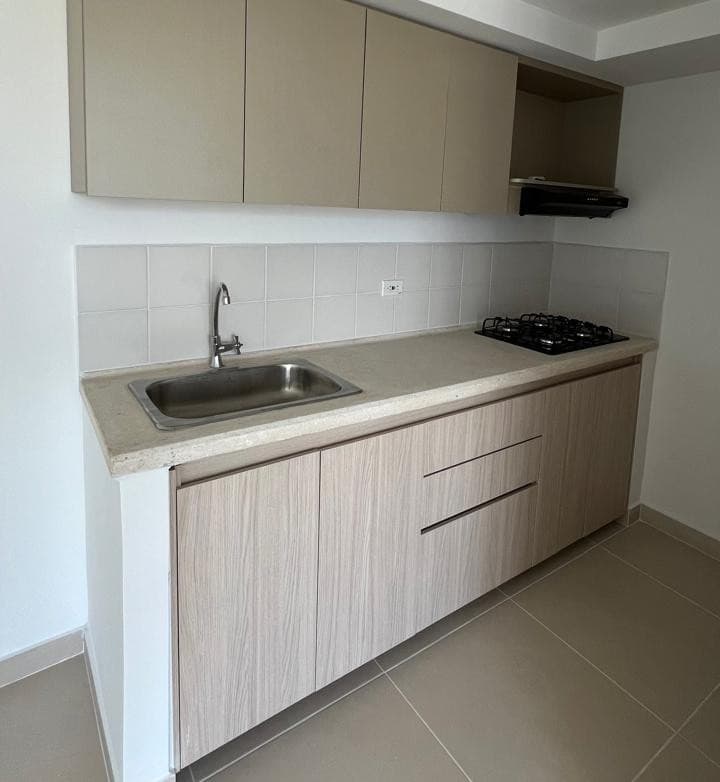 Apartamento en arriendo en Maria Auxiliadora, Sabaneta — foto 1 de 8