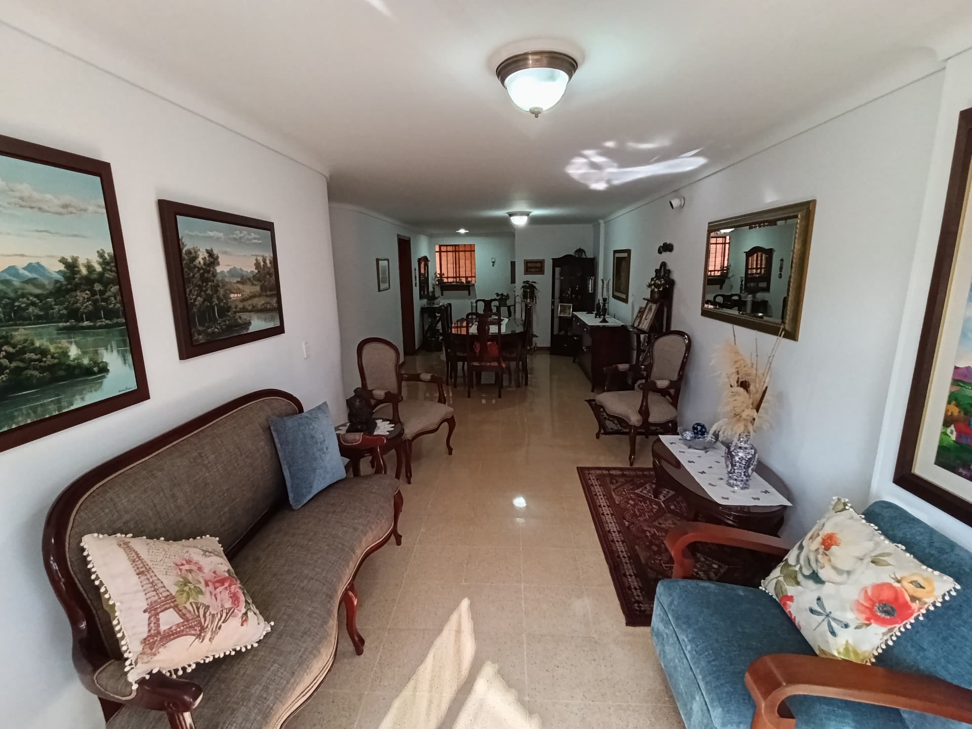 Apartamento en arriendo en Laureles, Medellín — foto 1 de 15