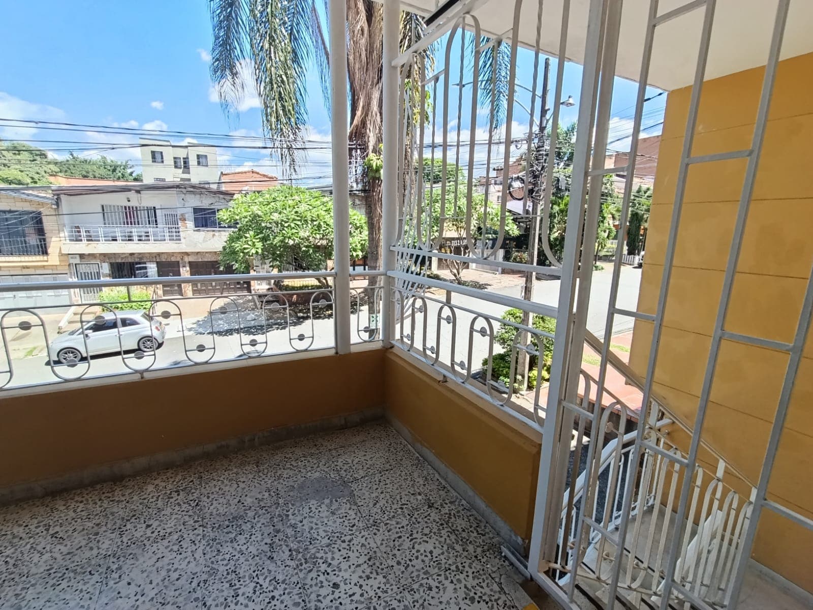 Casa Comercial en arriendo en El Nogal Los Almendros, Belen, Medellín — foto 4 de 20