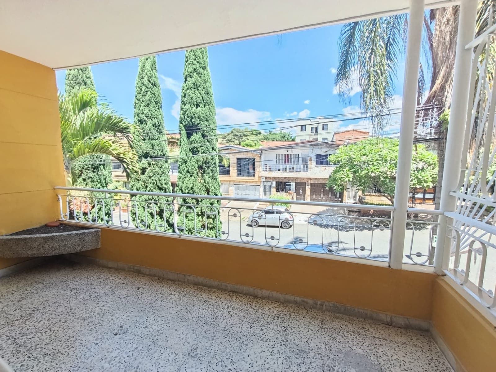 Casa Comercial en arriendo en El Nogal Los Almendros, Belen, Medellín — foto 5 de 20