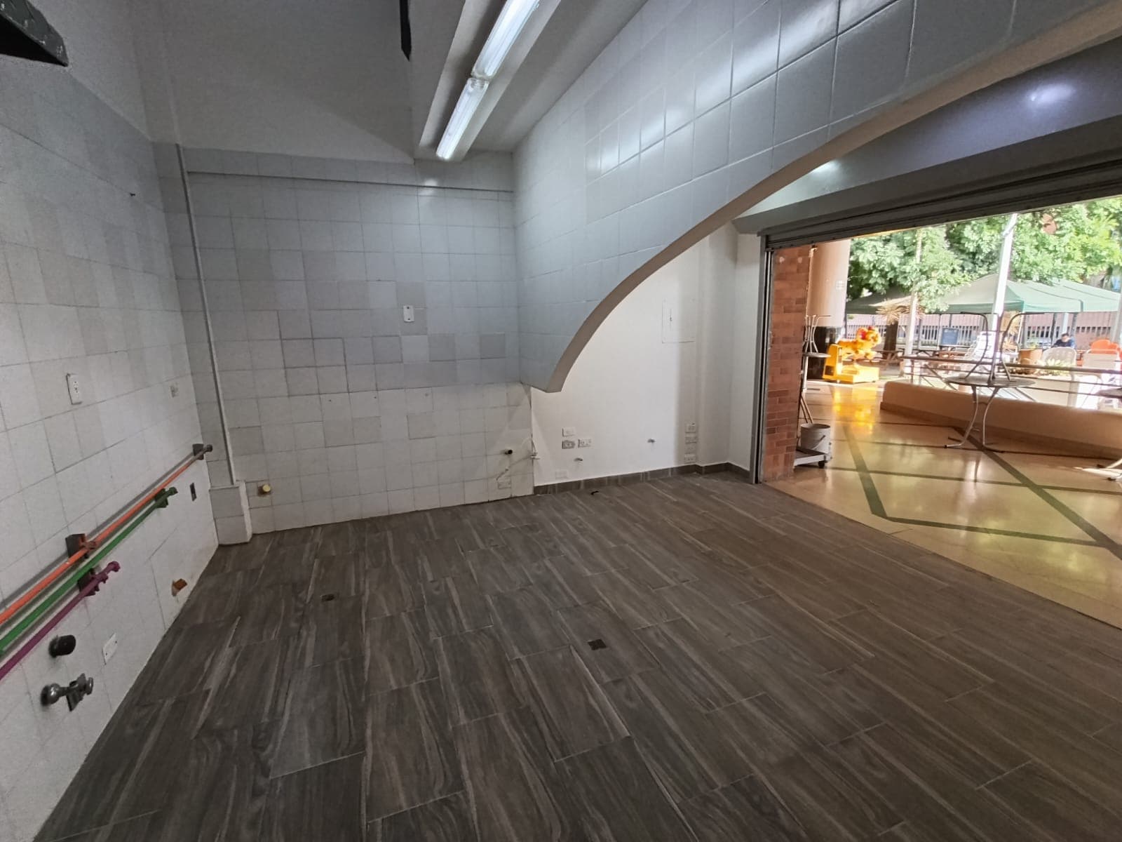 Local en arriendo en Laureles, Medellín — foto 1 de 13