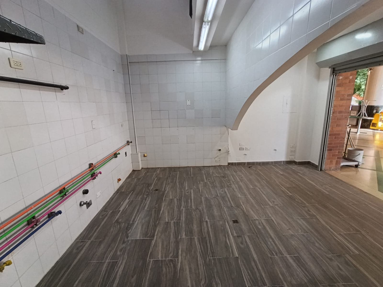 Local en arriendo en Laureles, Medellín — foto 3 de 13