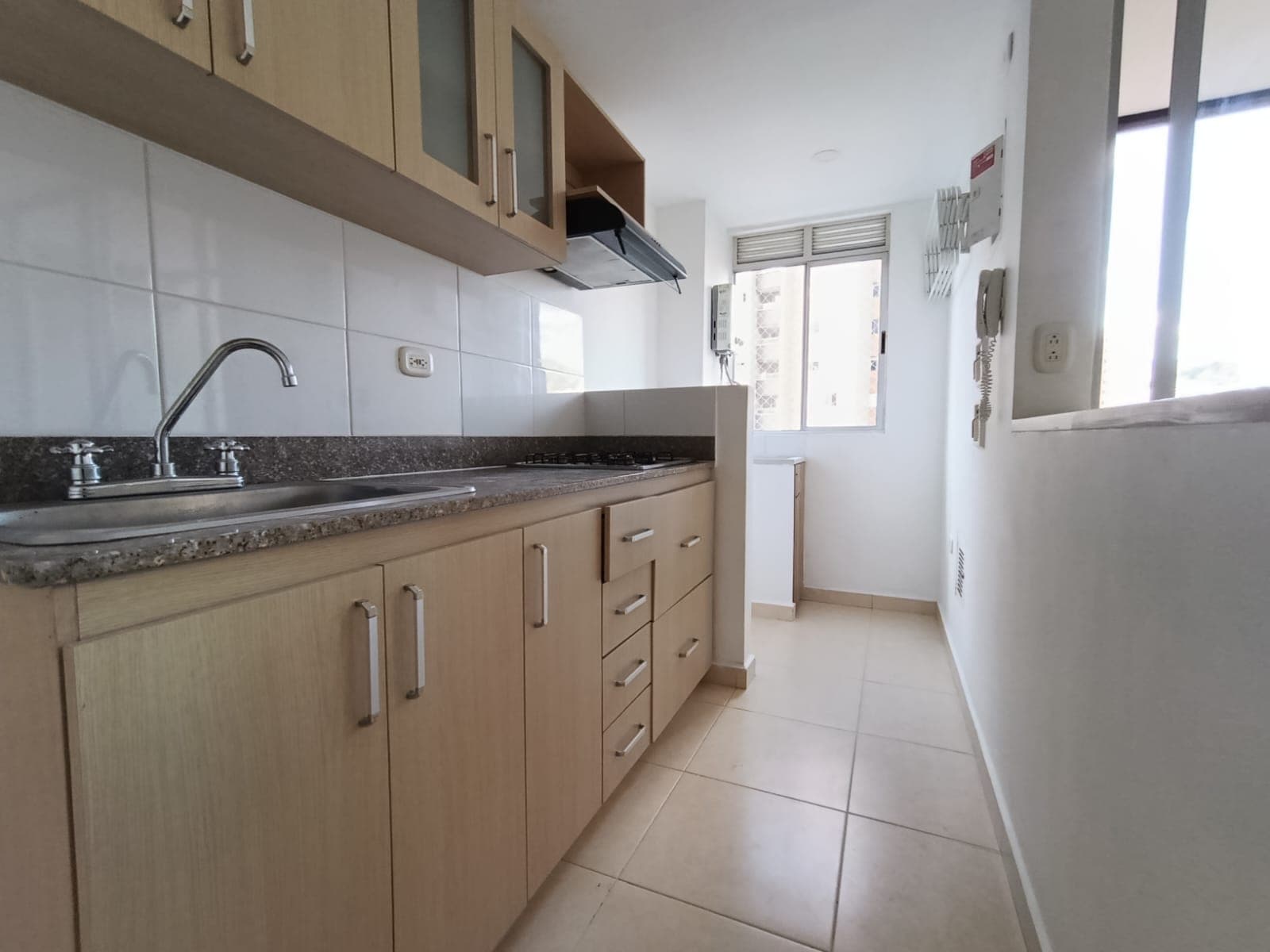 Apartamento en arriendo en Vegas De San Jose, Sabaneta — foto 3 de 16