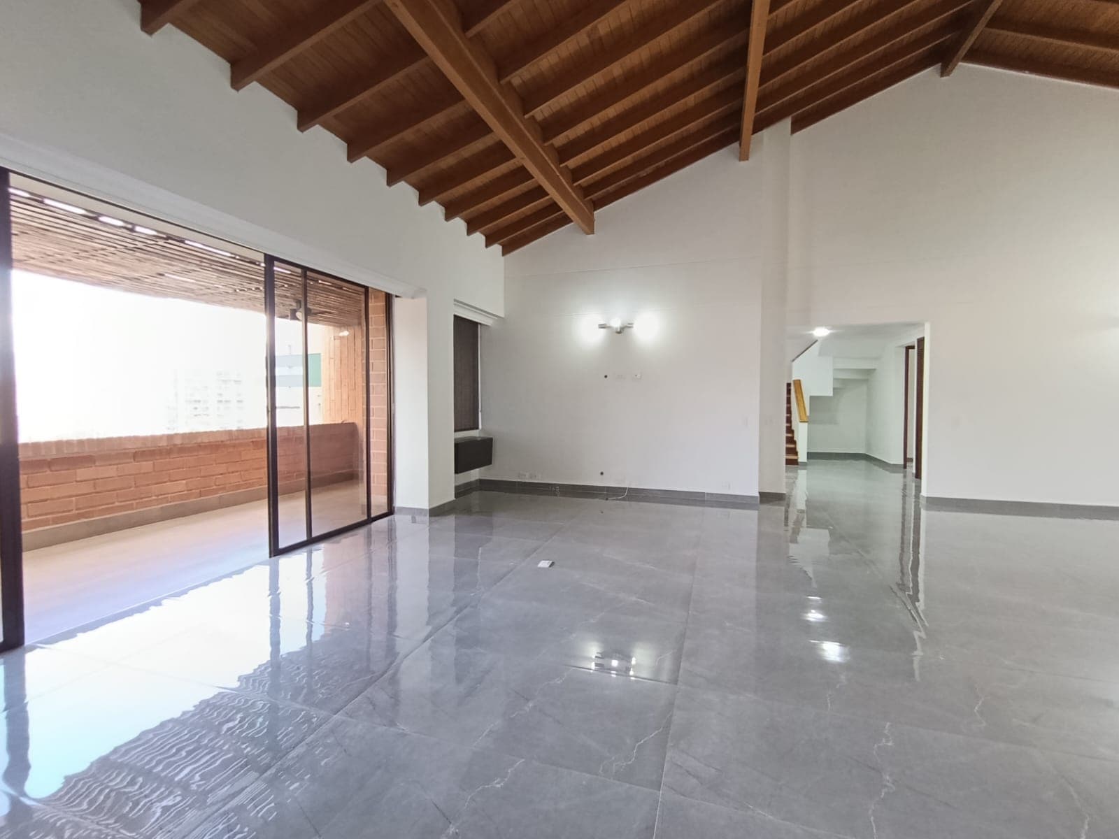 Apartamento en arriendo en Castropol, El Poblado, Medellín — foto 2 de 20