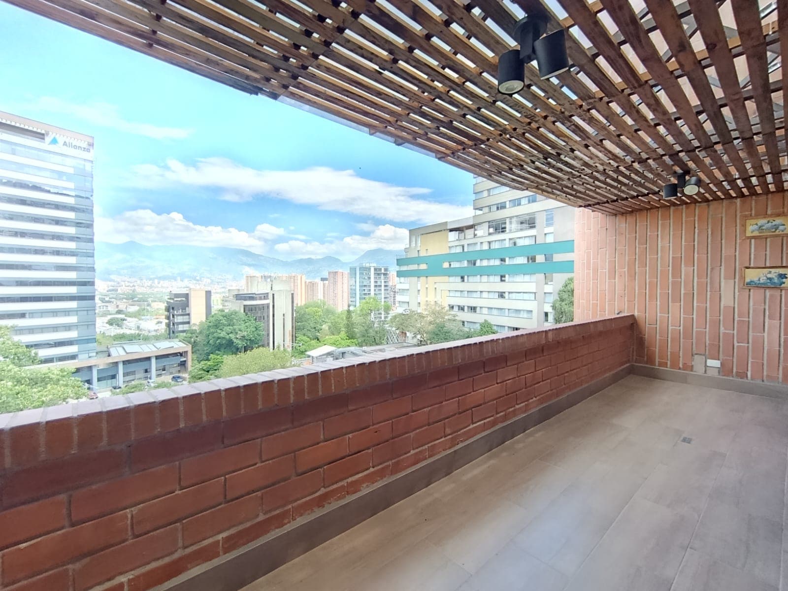 Apartamento en arriendo en Castropol, El Poblado, Medellín — foto 4 de 20