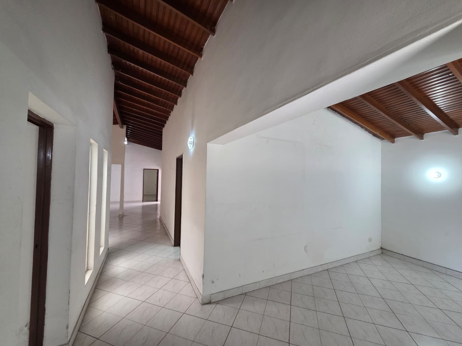 Casa Comercial en arriendo en Alameda, Laureles, Medellín — foto 4 de 20