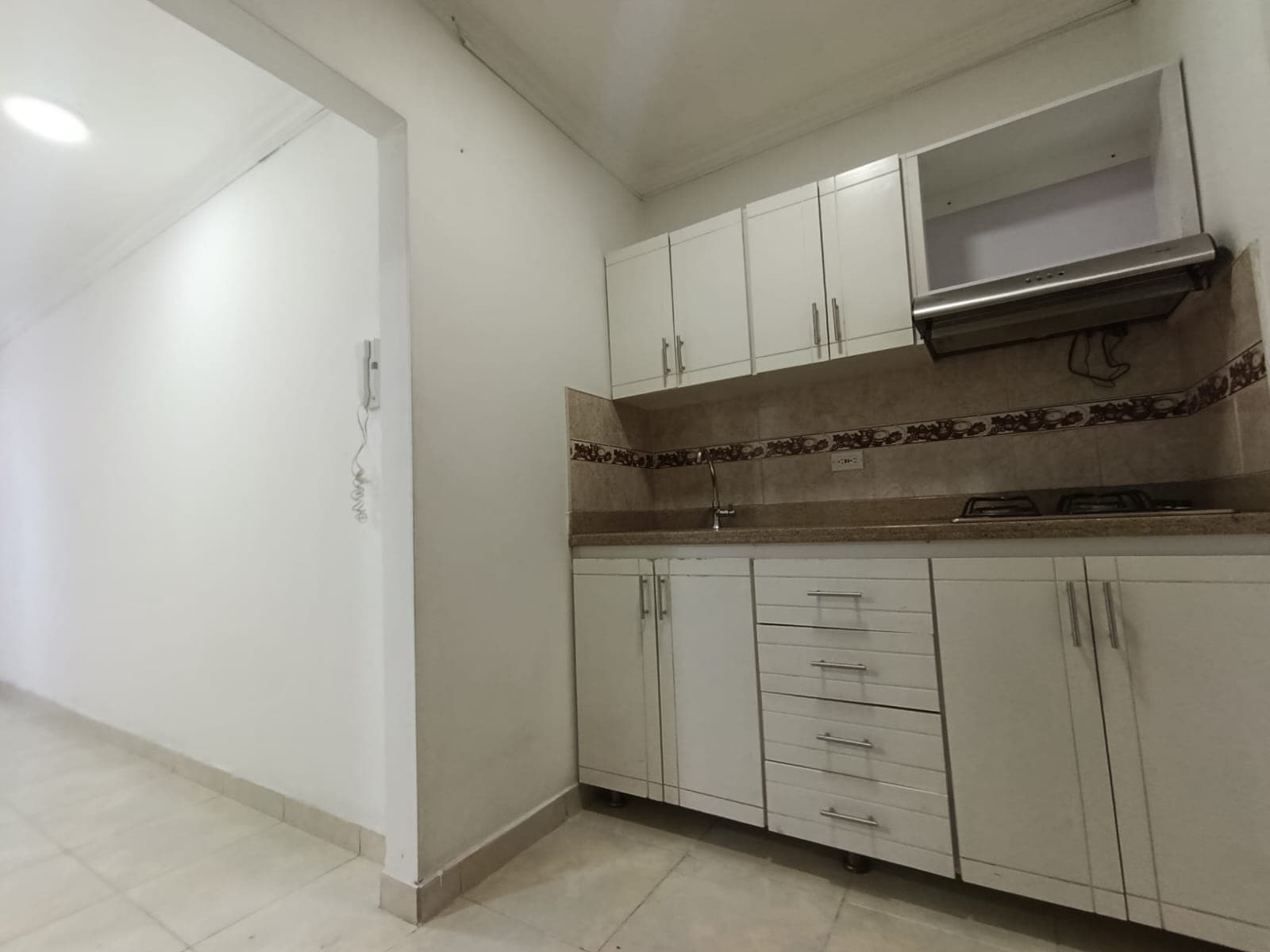 Apartaestudio en arriendo en San Joaquín, Laureles, Medellín — foto 3 de 11