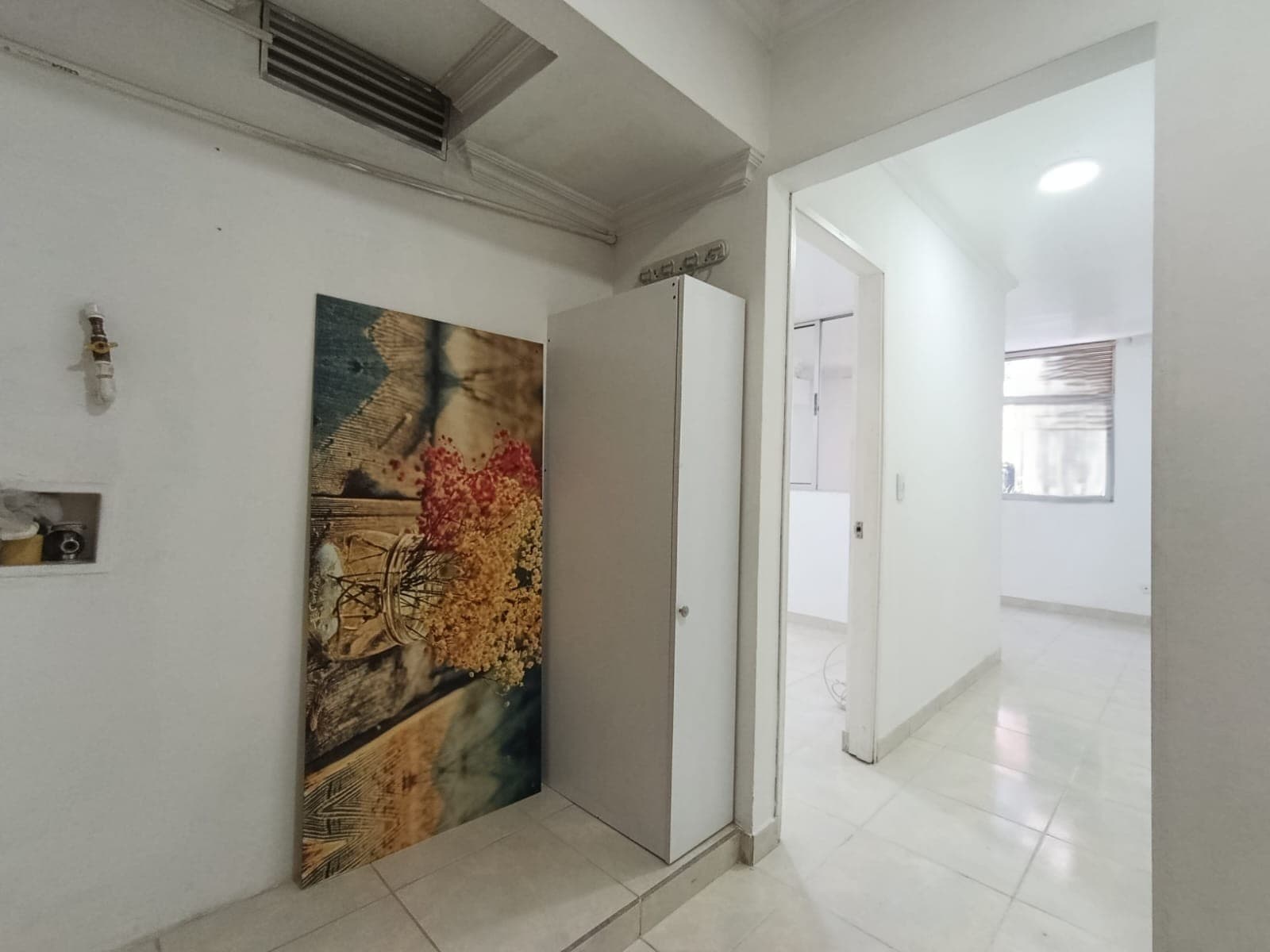 Apartaestudio en arriendo en San Joaquín, Laureles, Medellín — foto 4 de 11