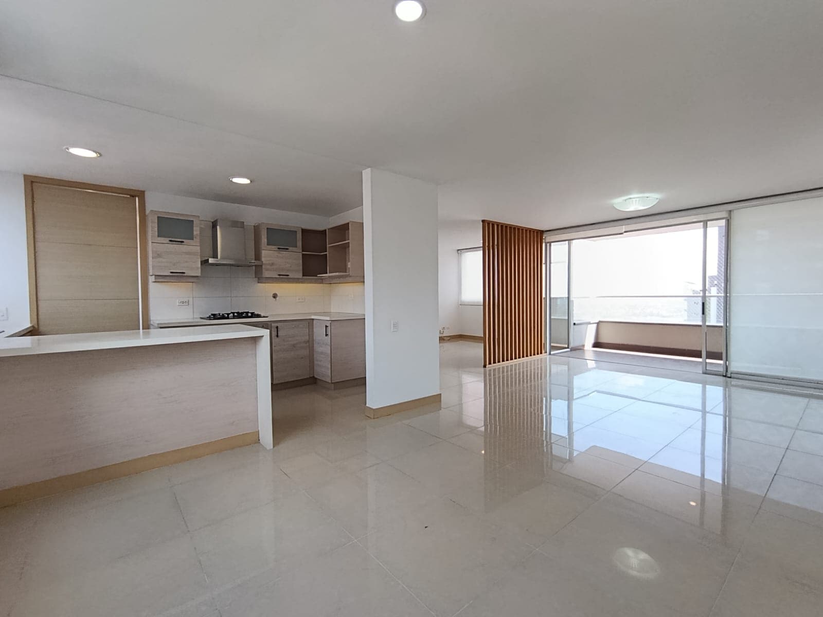 Apartamento en arriendo en Santa María De Los Ángeles, El Poblado, Medellín — foto 1 de 20