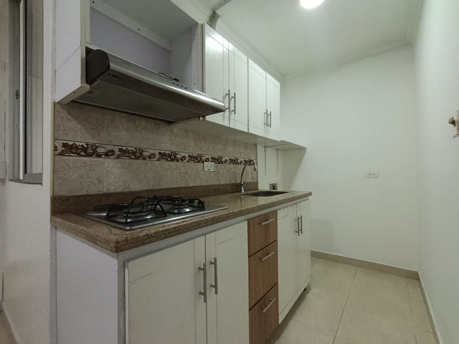 Apartaestudio en arriendo en San Joaquín, Laureles, Medellín — foto 1 de 12
