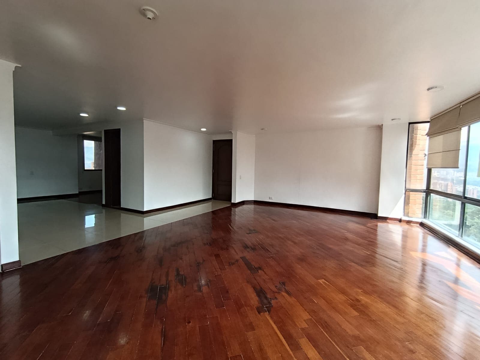 Apartamento en arriendo en El Campestre La Frontera, El Poblado, Medellín — foto 2 de 17