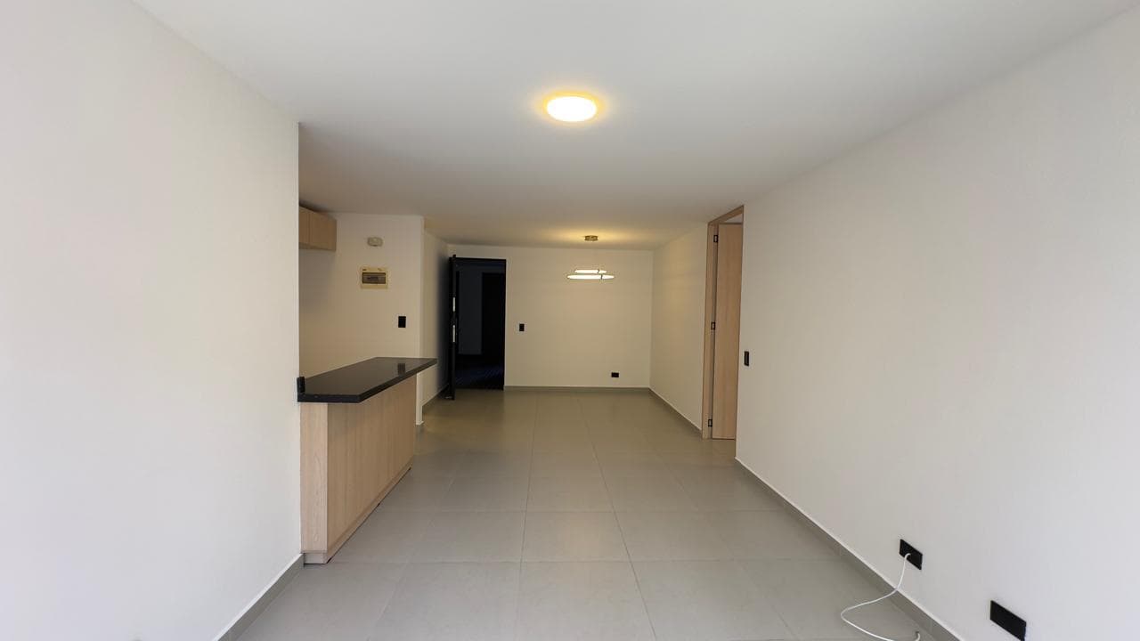 Apartaestudio en arriendo en Los Balsos, El Poblado, Medellín — foto 2 de 14