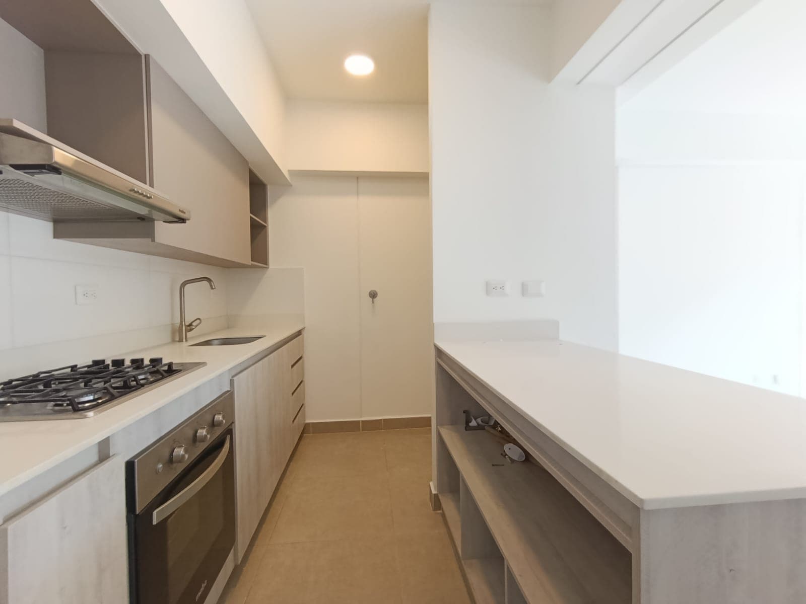 Apartamento en arriendo en Ciudad Del Rio, El Poblado, Medellín — foto 4 de 20