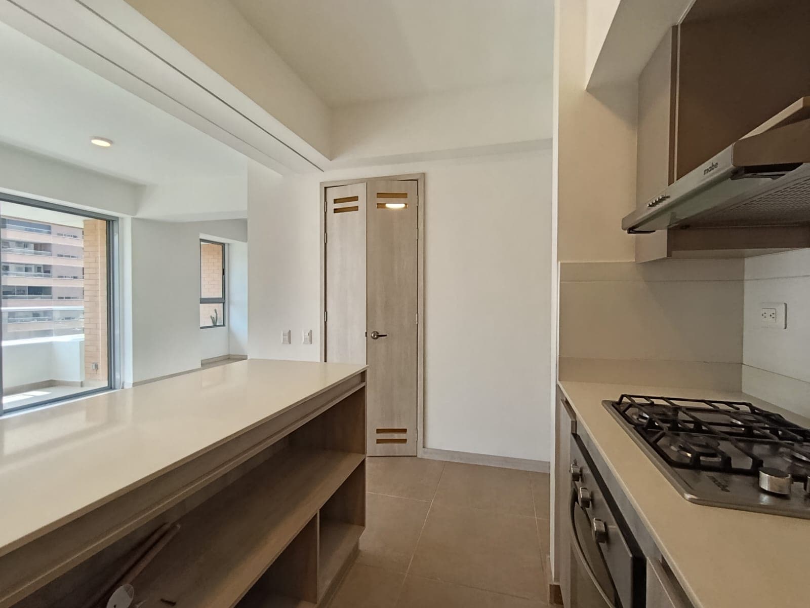 Apartamento en arriendo en Ciudad Del Rio, El Poblado, Medellín — foto 5 de 20