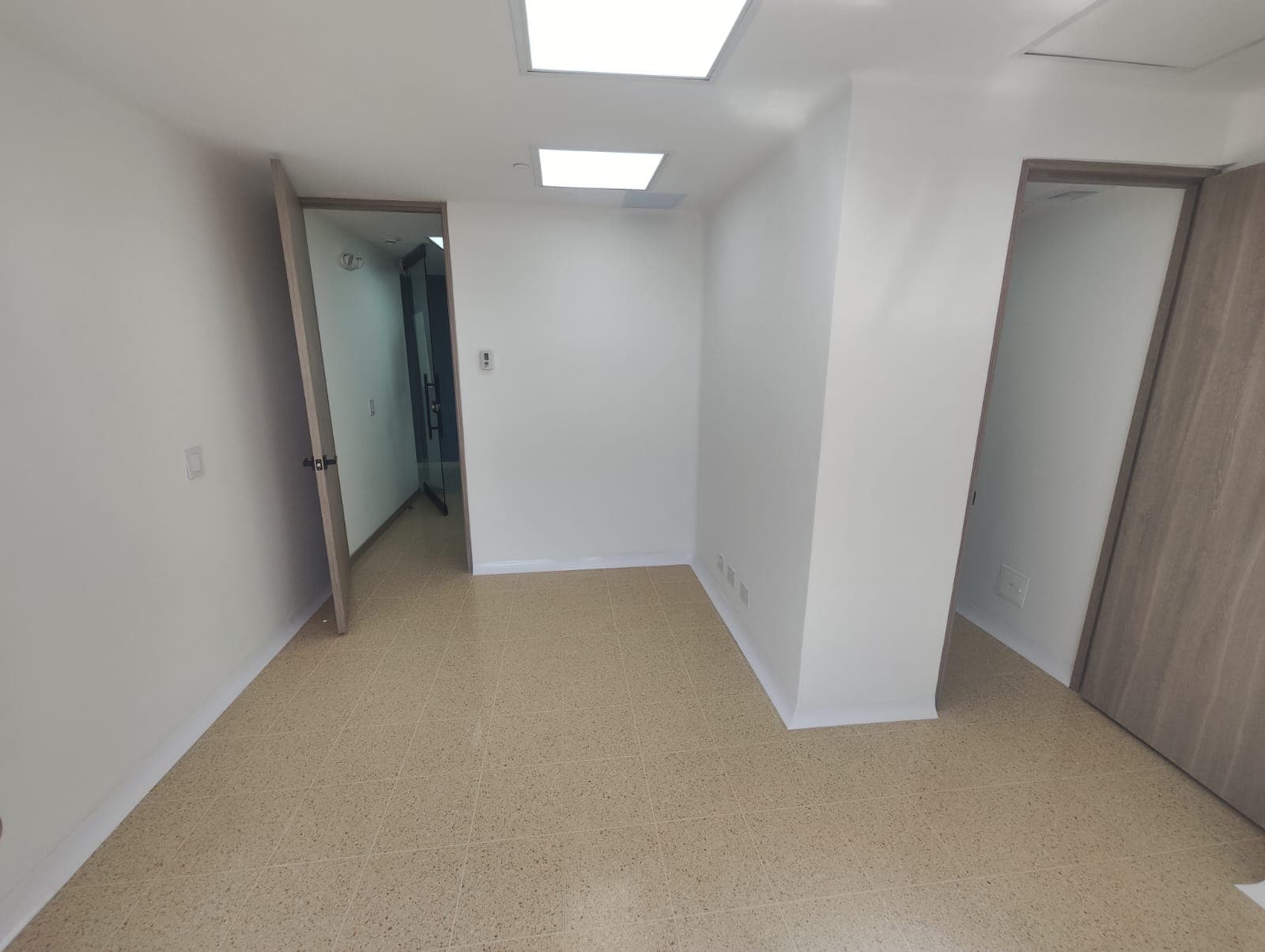 Consultorio en arriendo en San Diego, El Poblado, Medellín — foto 1 de 8
