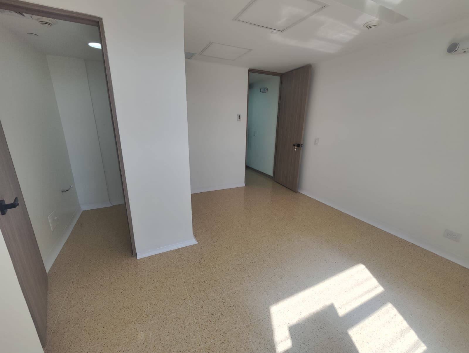 Consultorio en arriendo en San Diego, El Poblado, Medellín — foto 2 de 8