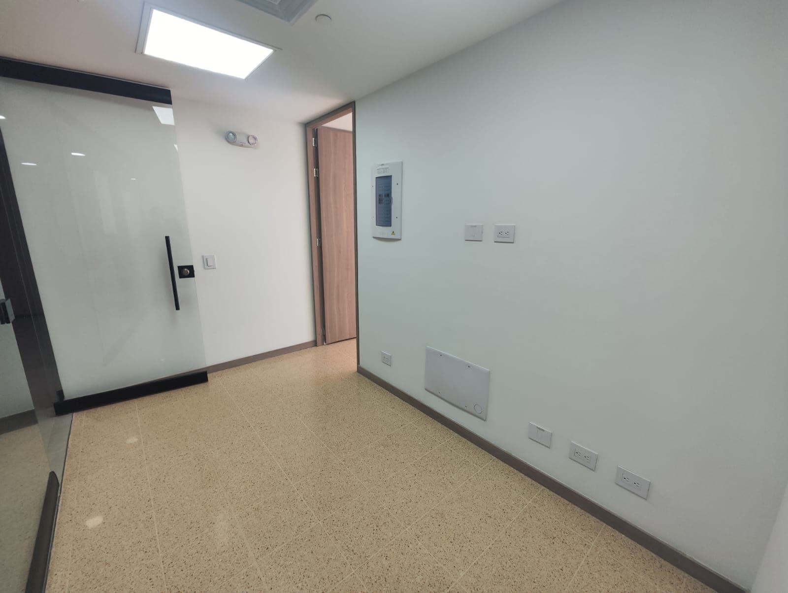 Consultorio en arriendo en San Diego, El Poblado, Medellín — foto 5 de 8