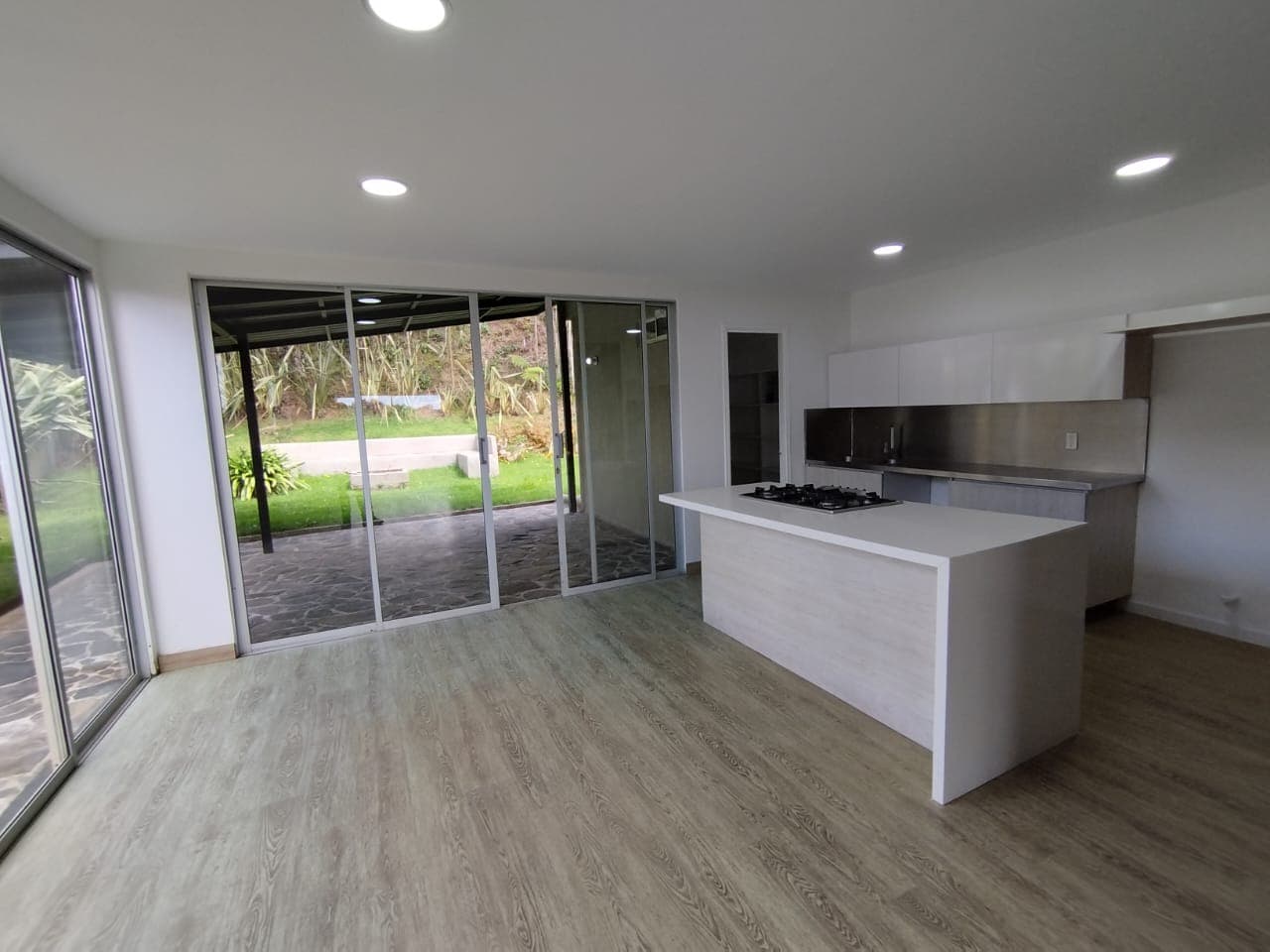 Casa Vivienda en arriendo en Loma Del Escobero, Envigado — foto 2 de 20