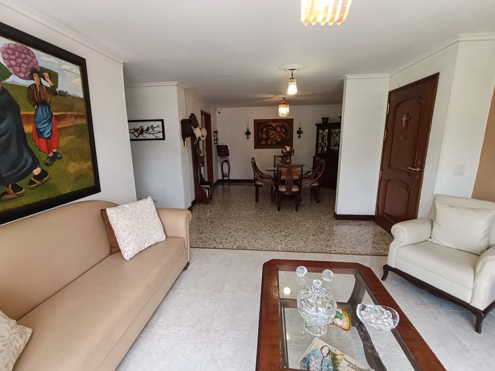 Apartamento en arriendo en Laureles, Medellín — foto 1 de 20
