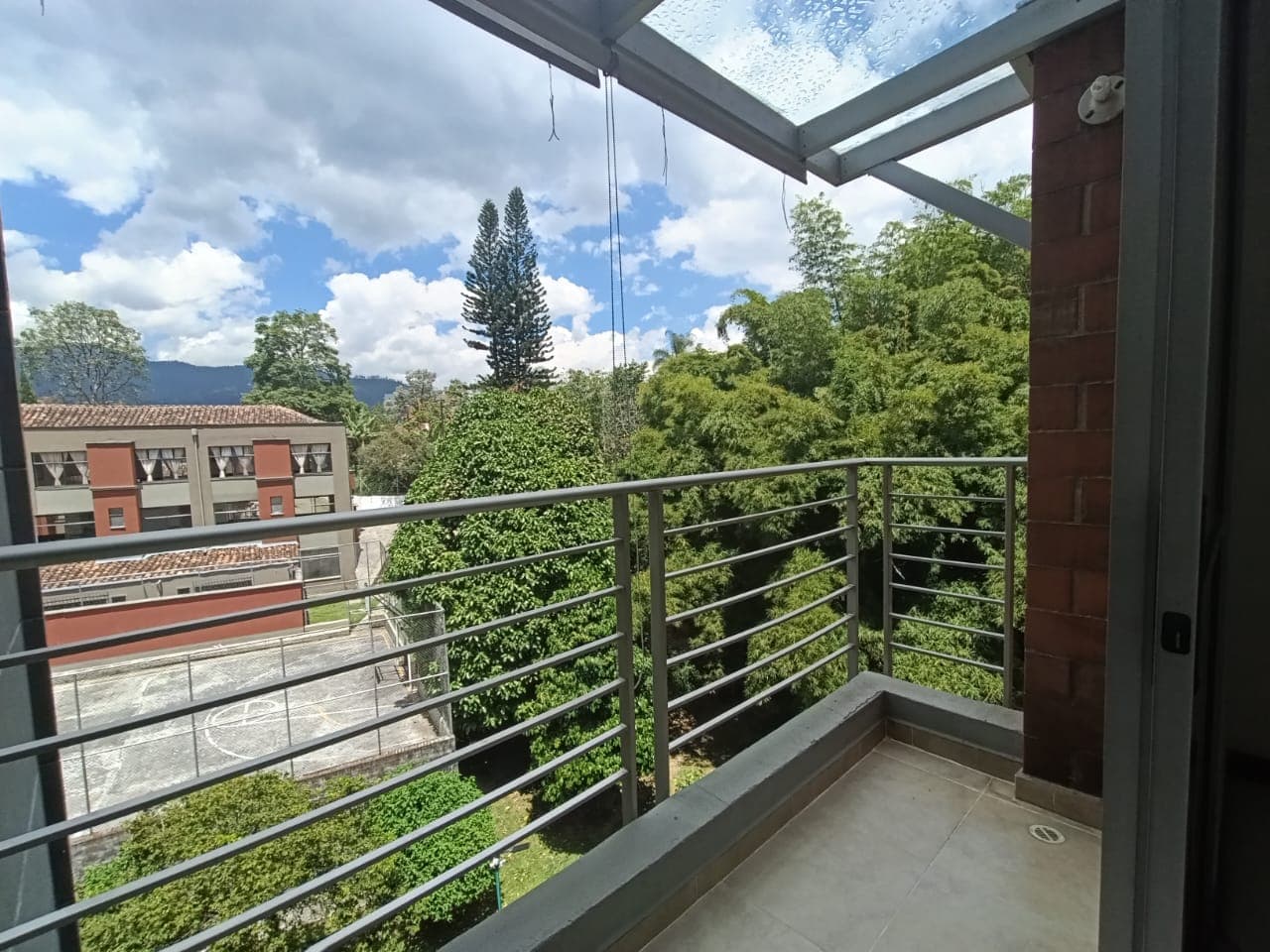 Apartamento en arriendo en Cumbres, Envigado — foto 1 de 20