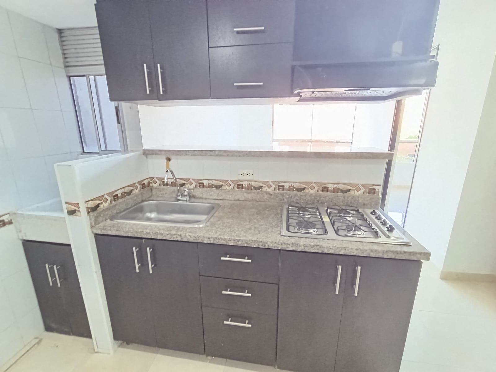 Apartamento en arriendo en El Chagualo, Centro, Medellín — foto 3 de 16