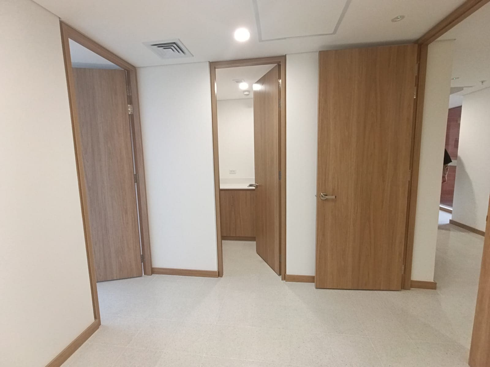 Consultorio en arriendo en Los Pinos, La America, Medellín — foto 3 de 15