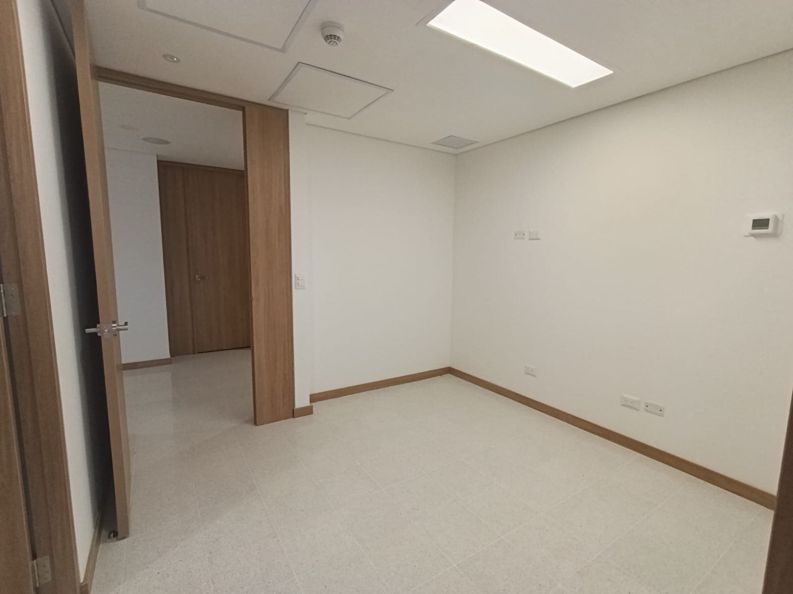 Consultorio en arriendo en Los Pinos, La America, Medellín — foto 5 de 15