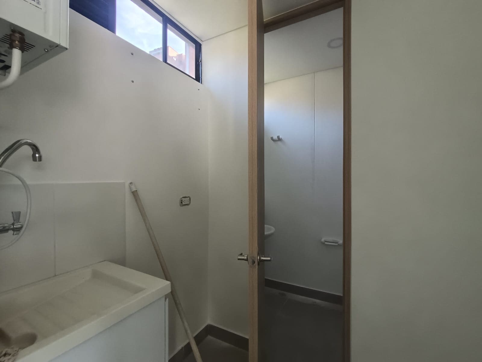 Apartamento en arriendo en El Tesoro, El Poblado, Medellín — foto 3 de 18