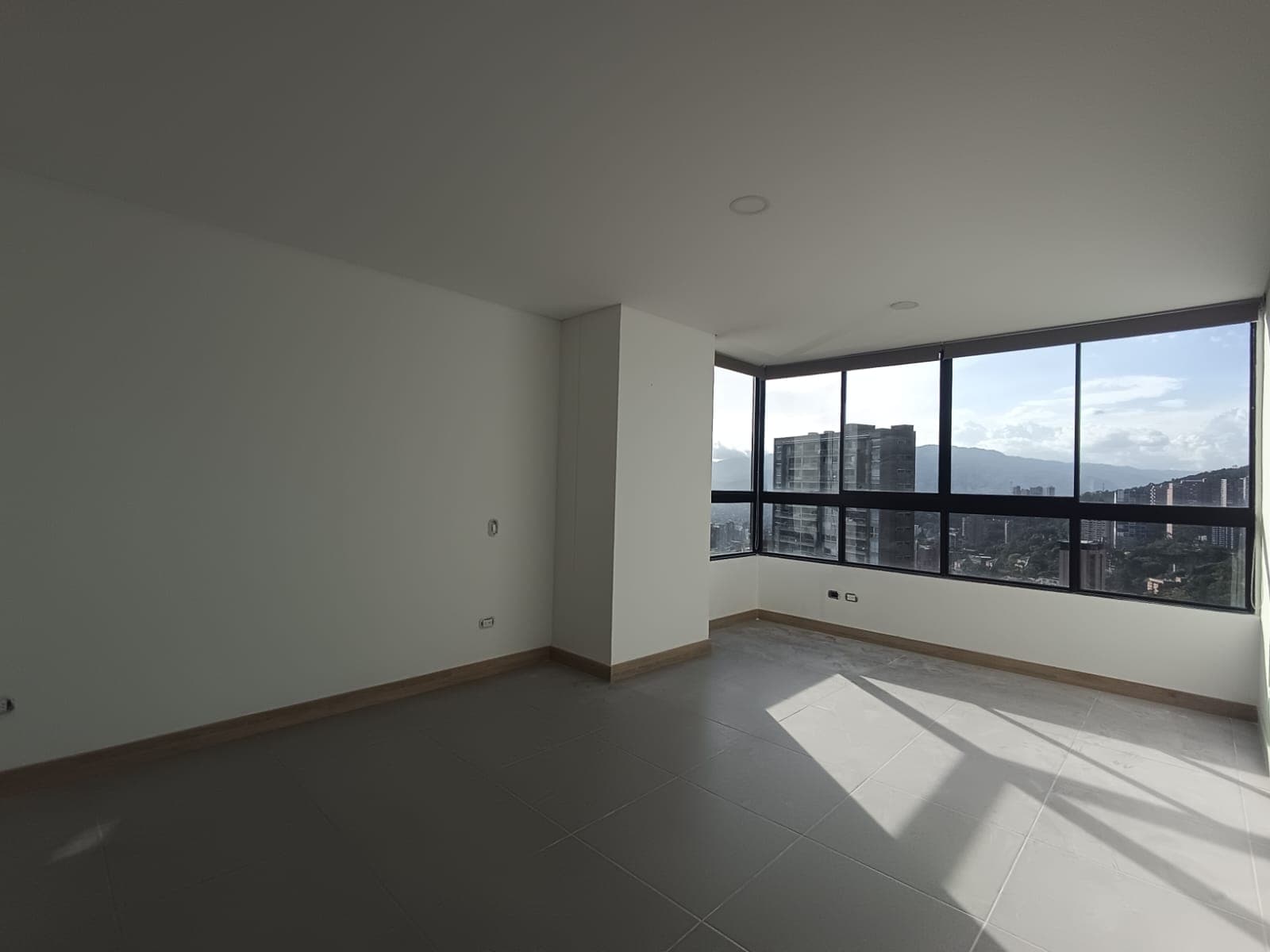 Apartamento en arriendo en El Tesoro, El Poblado, Medellín — foto 5 de 18