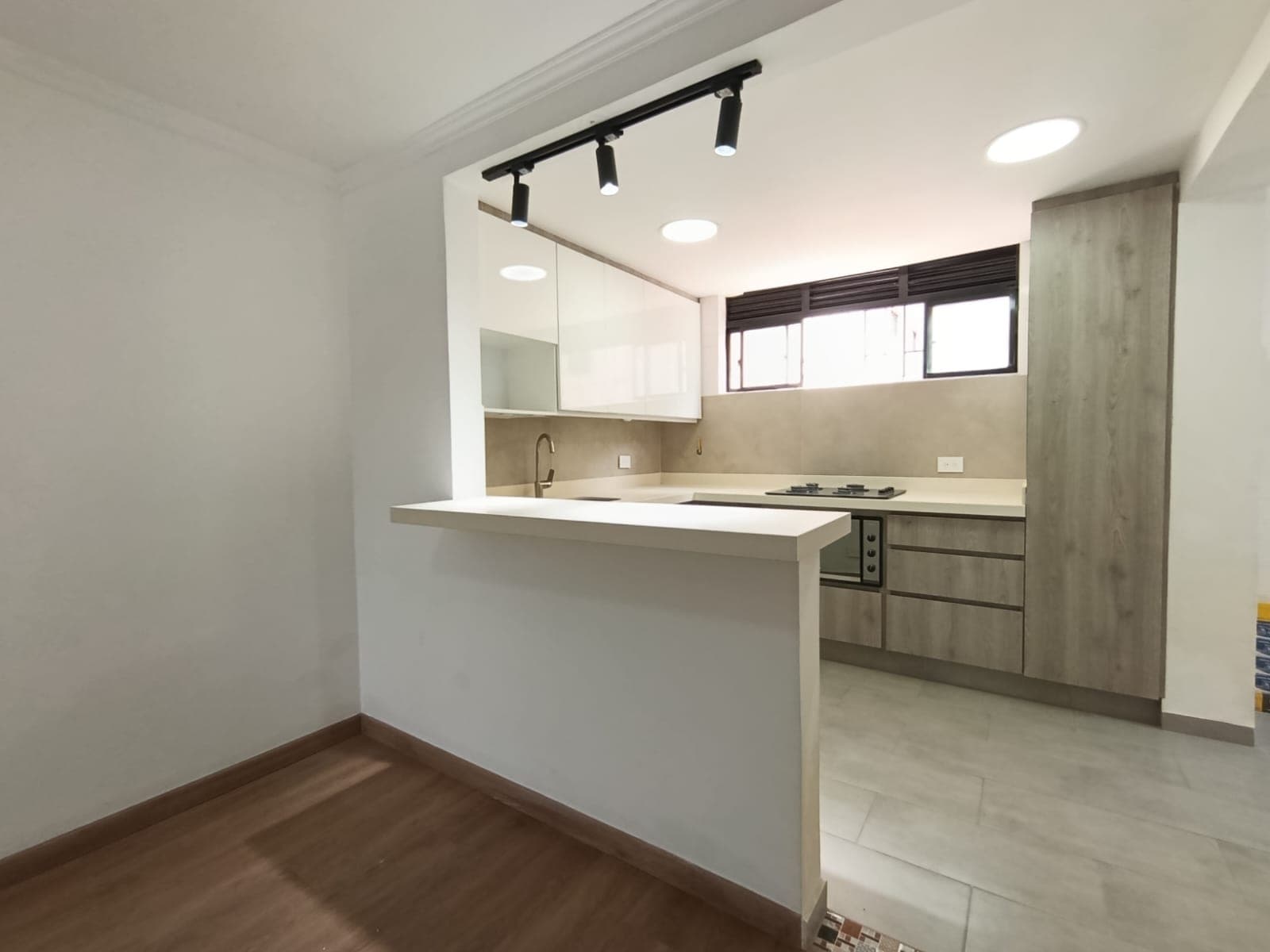 Apartamento en arriendo en Manila, El Poblado, Medellín — foto 1 de 20