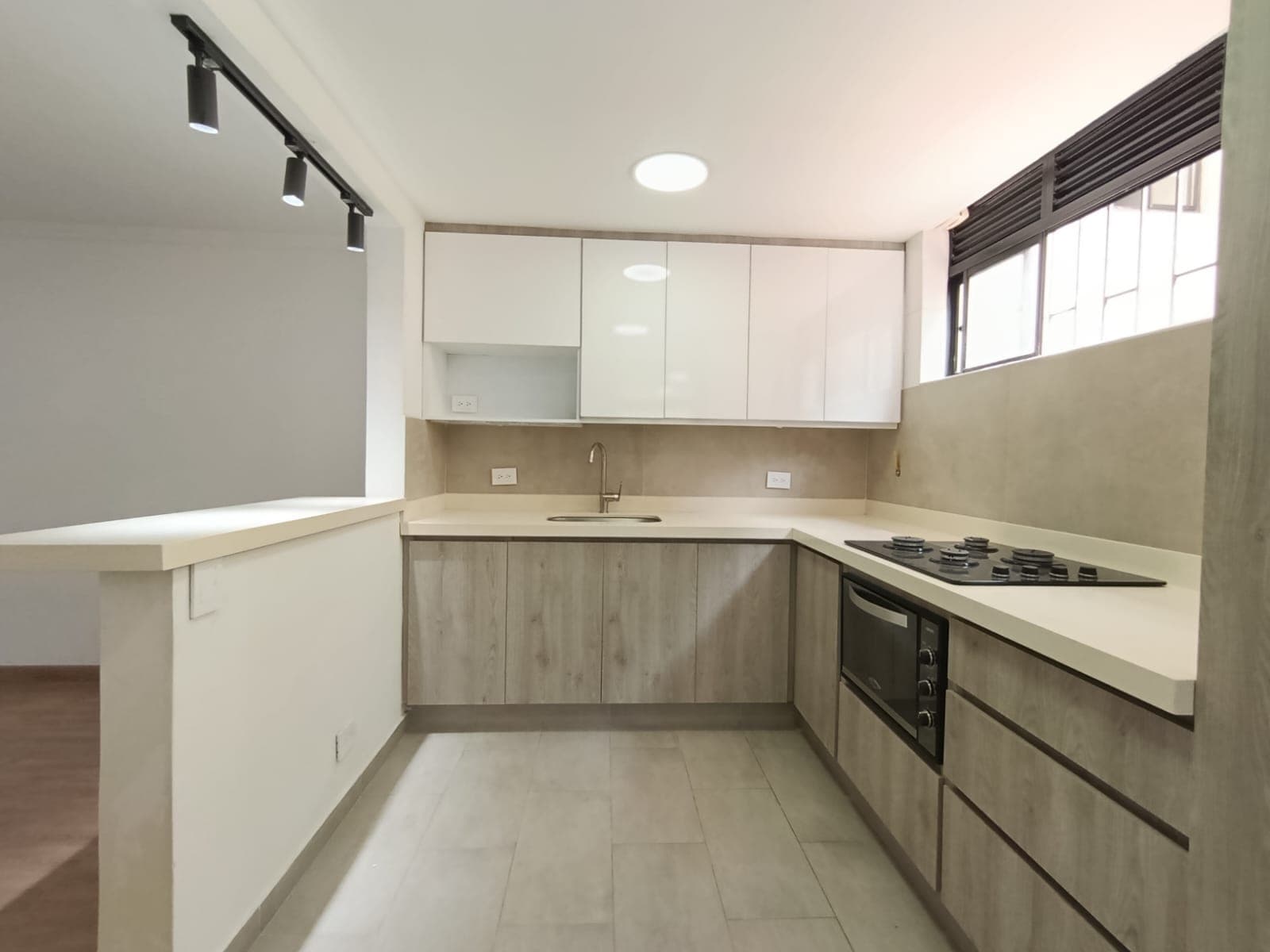 Apartamento en arriendo en Manila, El Poblado, Medellín — foto 3 de 20
