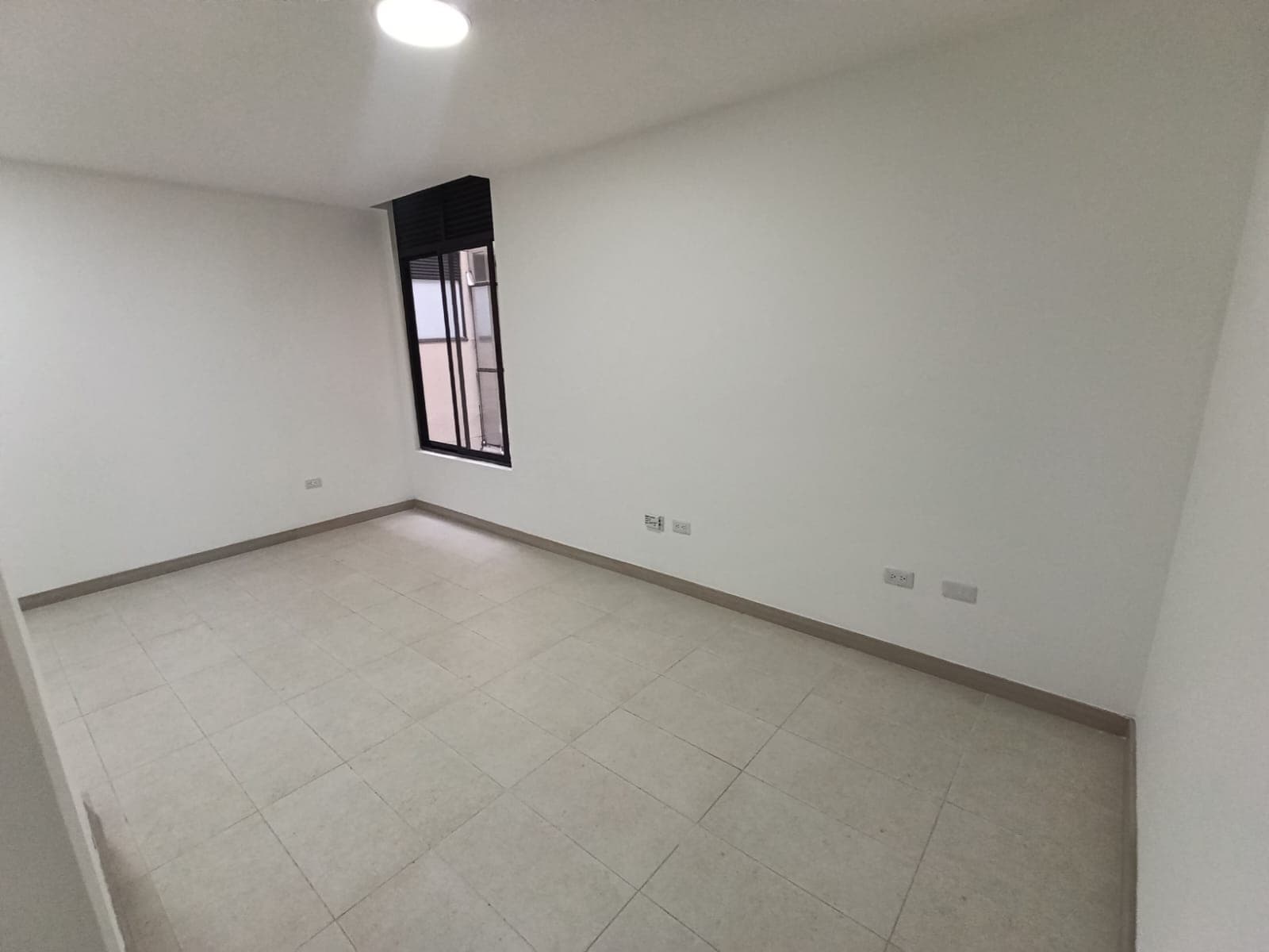 Oficina en arriendo en Estadio, Laureles, Medellín — foto 4 de 13