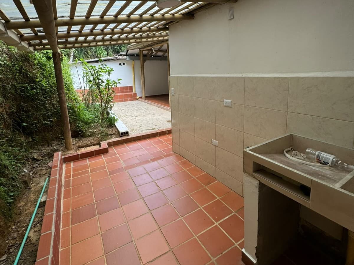 Casa Comercial en arriendo en La Tablaza, La Estrella — foto 4 de 20
