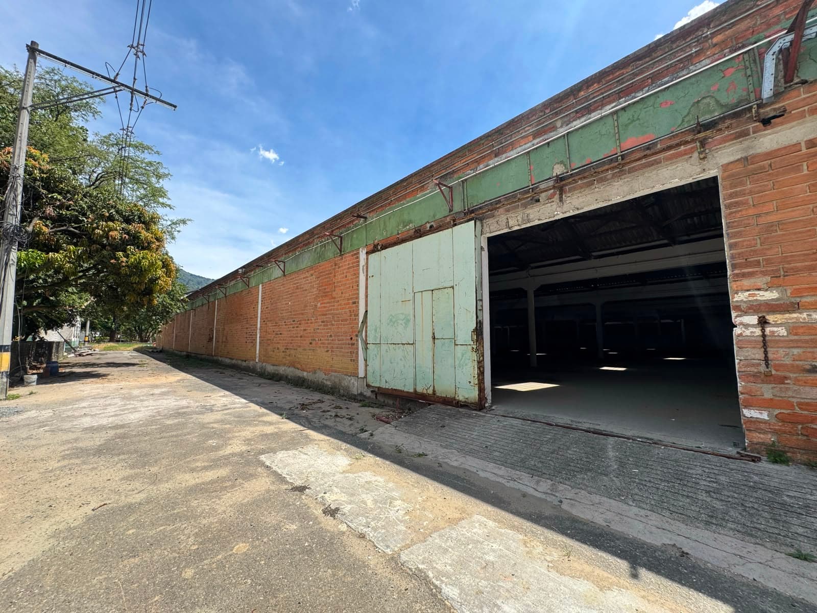 Bodega en arriendo en Simón Bolívar, Itagui — foto 1 de 10