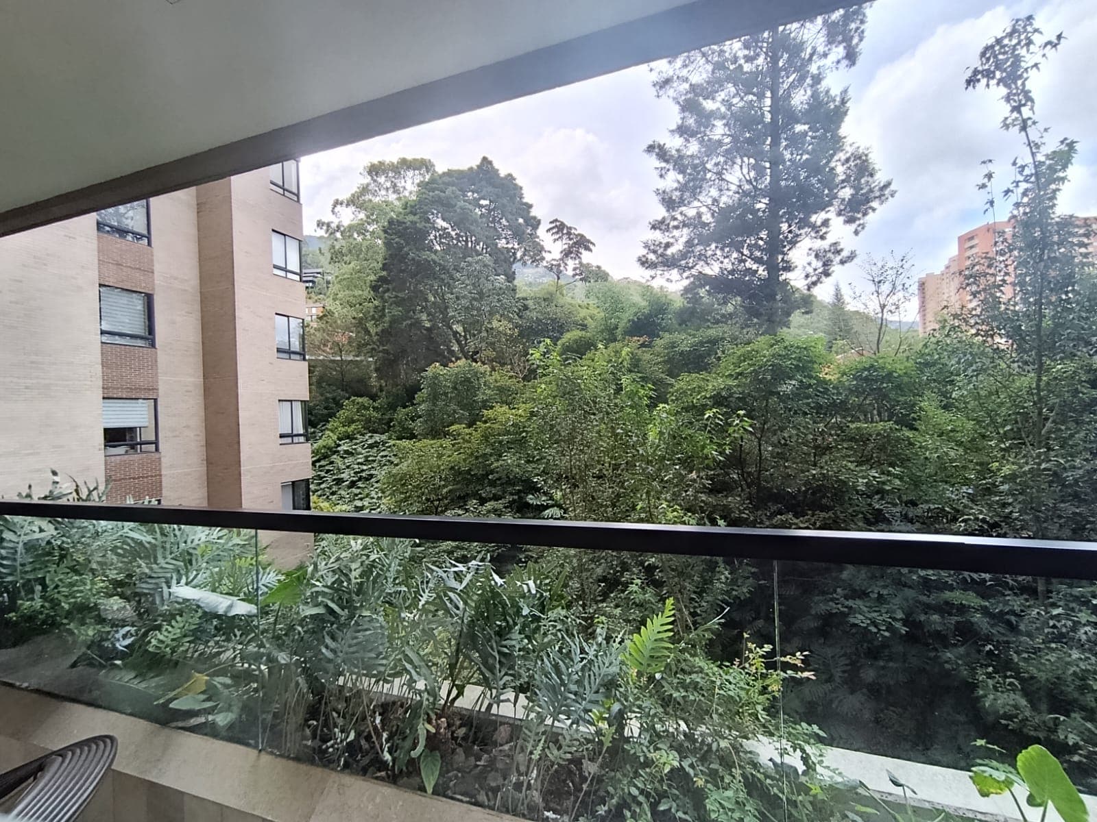 Apartamento en arriendo en La Calera, El Poblado, Medellín — foto 1 de 17