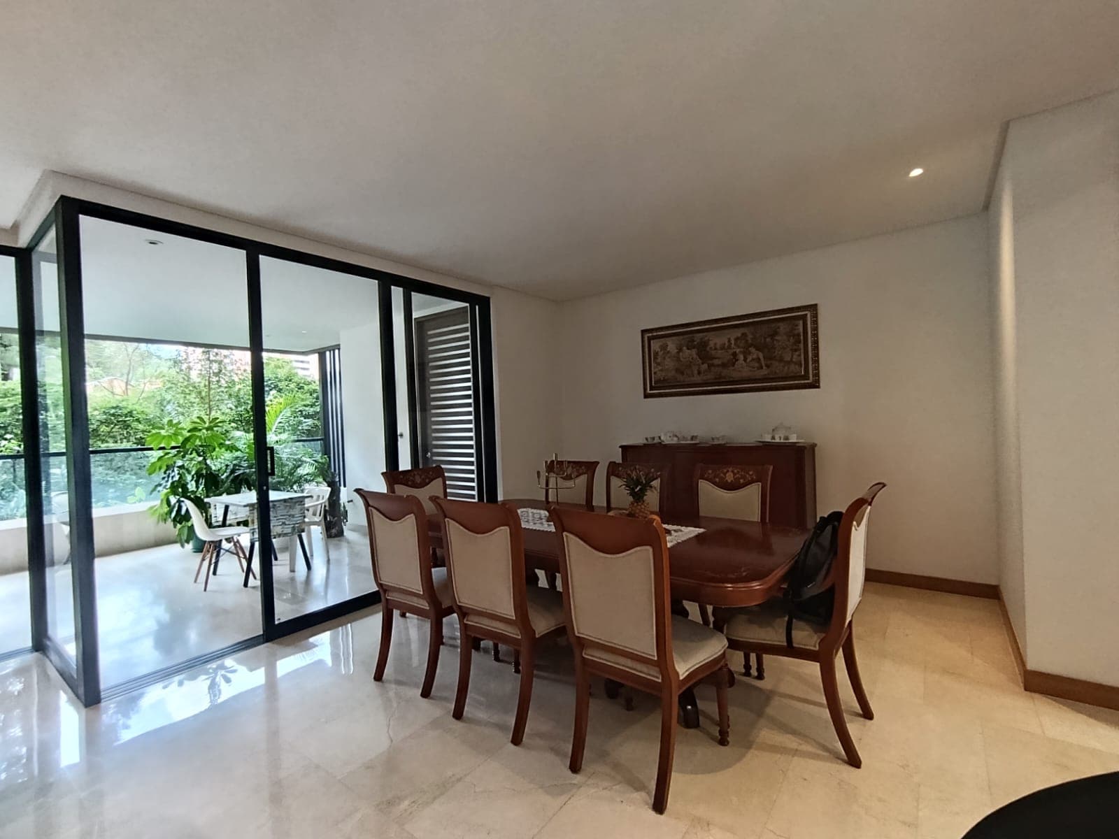 Apartamento en arriendo en La Calera, El Poblado, Medellín — foto 3 de 17