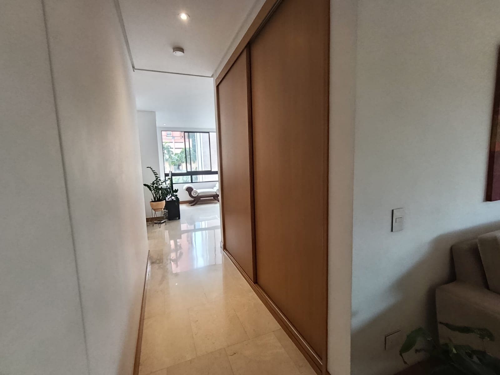 Apartamento en arriendo en La Calera, El Poblado, Medellín — foto 4 de 17