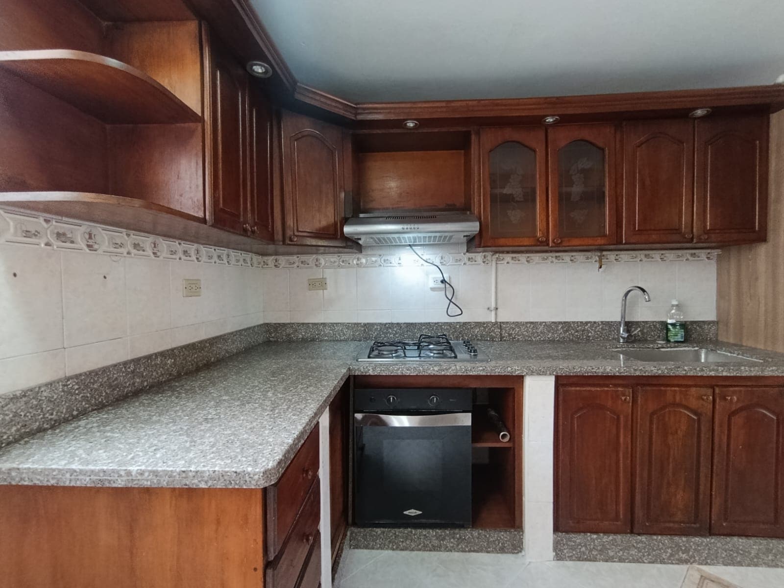 Casa Vivienda en arriendo en Cabañas, Bello — foto 1 de 20