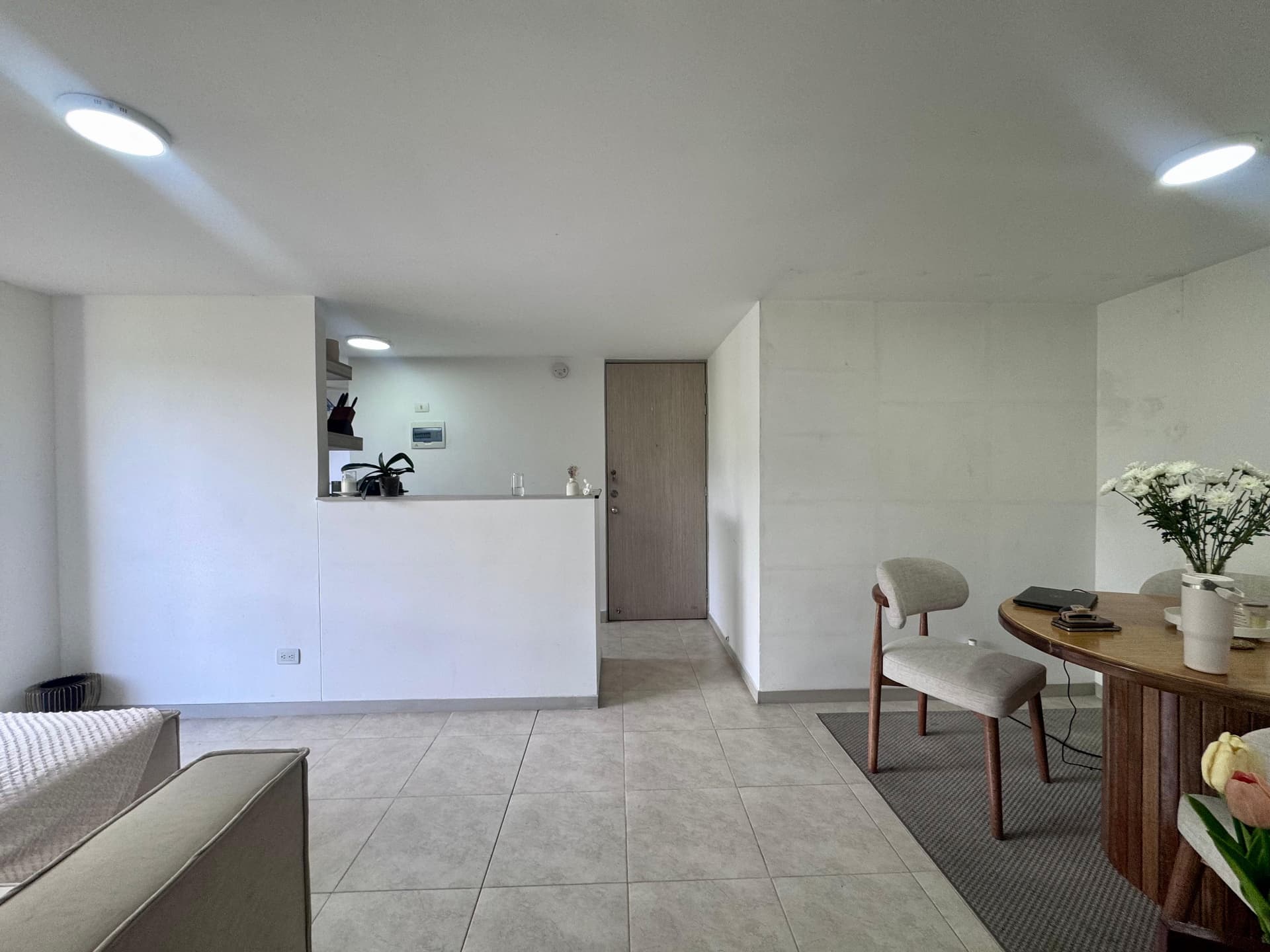Apartamento en arriendo en La Cuenca, Envigado — foto 1 de 17