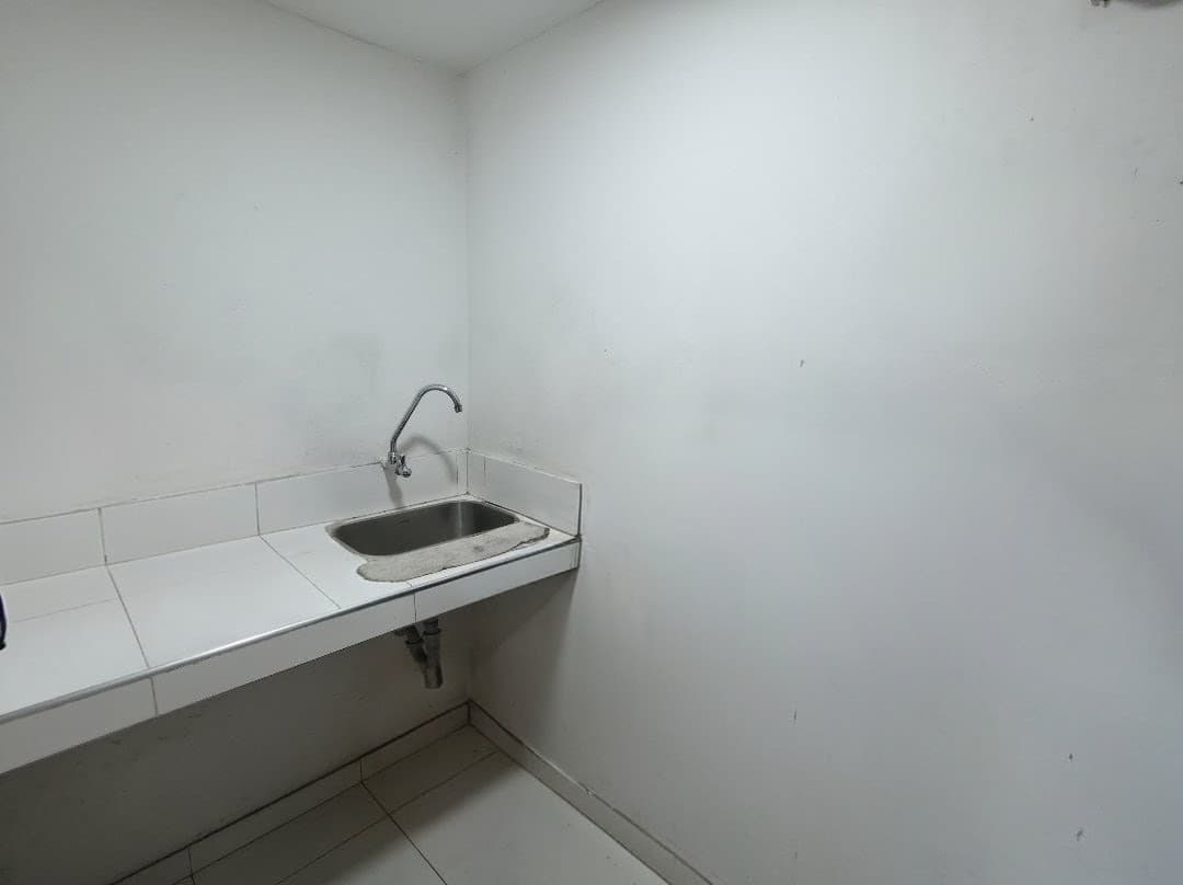 Bodega en arriendo en Rionegro, Barrios Unidos, Bogotá, D.c. — foto 4 de 6
