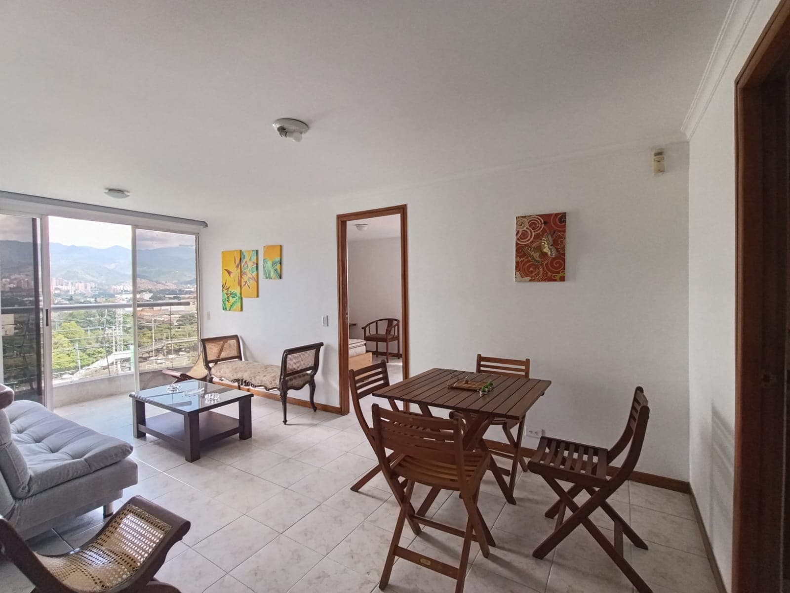 Apartamento en arriendo en Patio Bonito, El Poblado, Medellín — foto 2 de 7