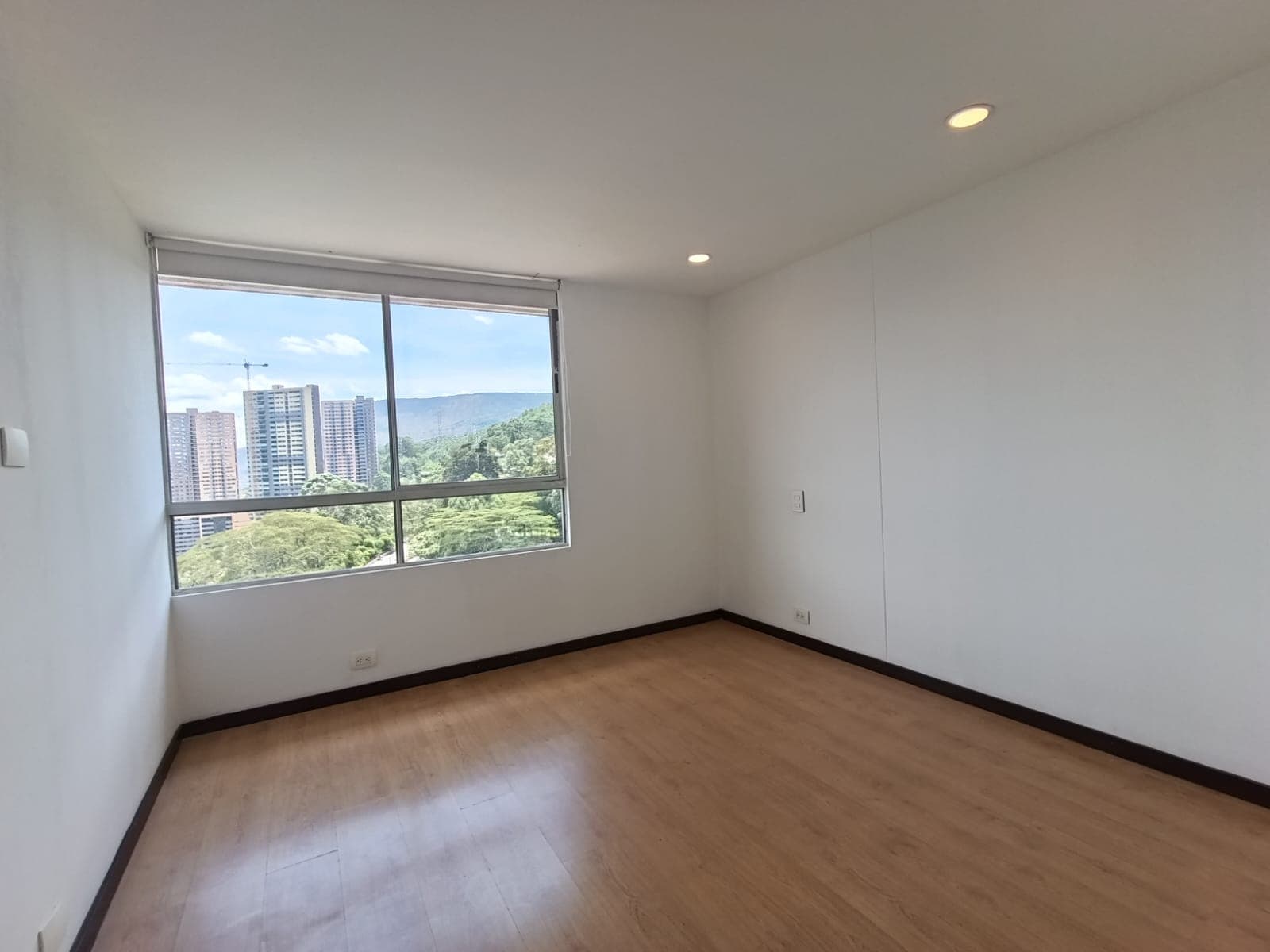 Apartamento en arriendo en La Asomadera, El Poblado, Medellín — foto 4 de 13