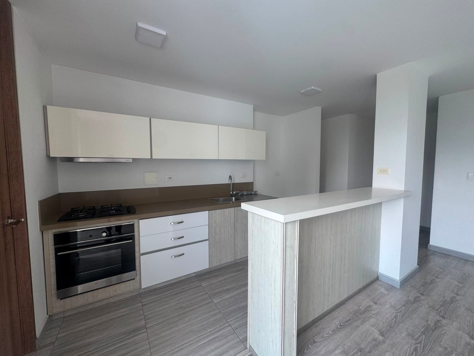 Apartamento en arriendo en Álamos, Terminal, Pereira — foto 1 de 19