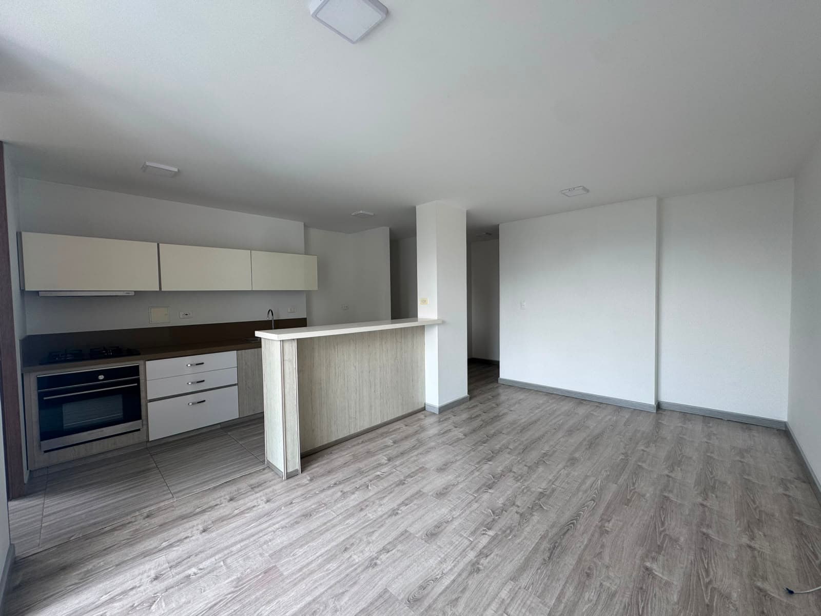 Apartamento en arriendo en Álamos, Terminal, Pereira — foto 4 de 19